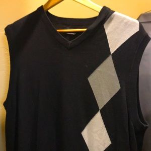 Axist Sweater Vest